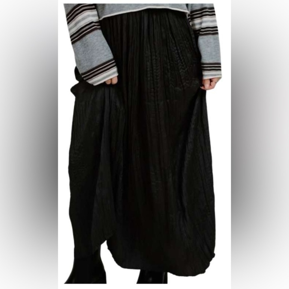 NEW Promesa x Vinnie Louise Charcoal Black Pleated Midi Skirt